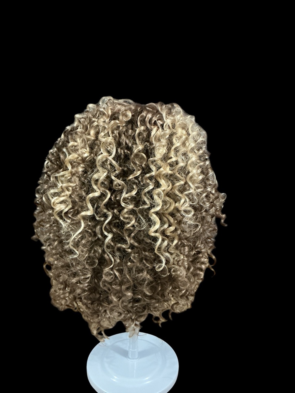 CSC Ramona. Blonde Curly Synthetic Wig - Natural Blonde Women's Hair
